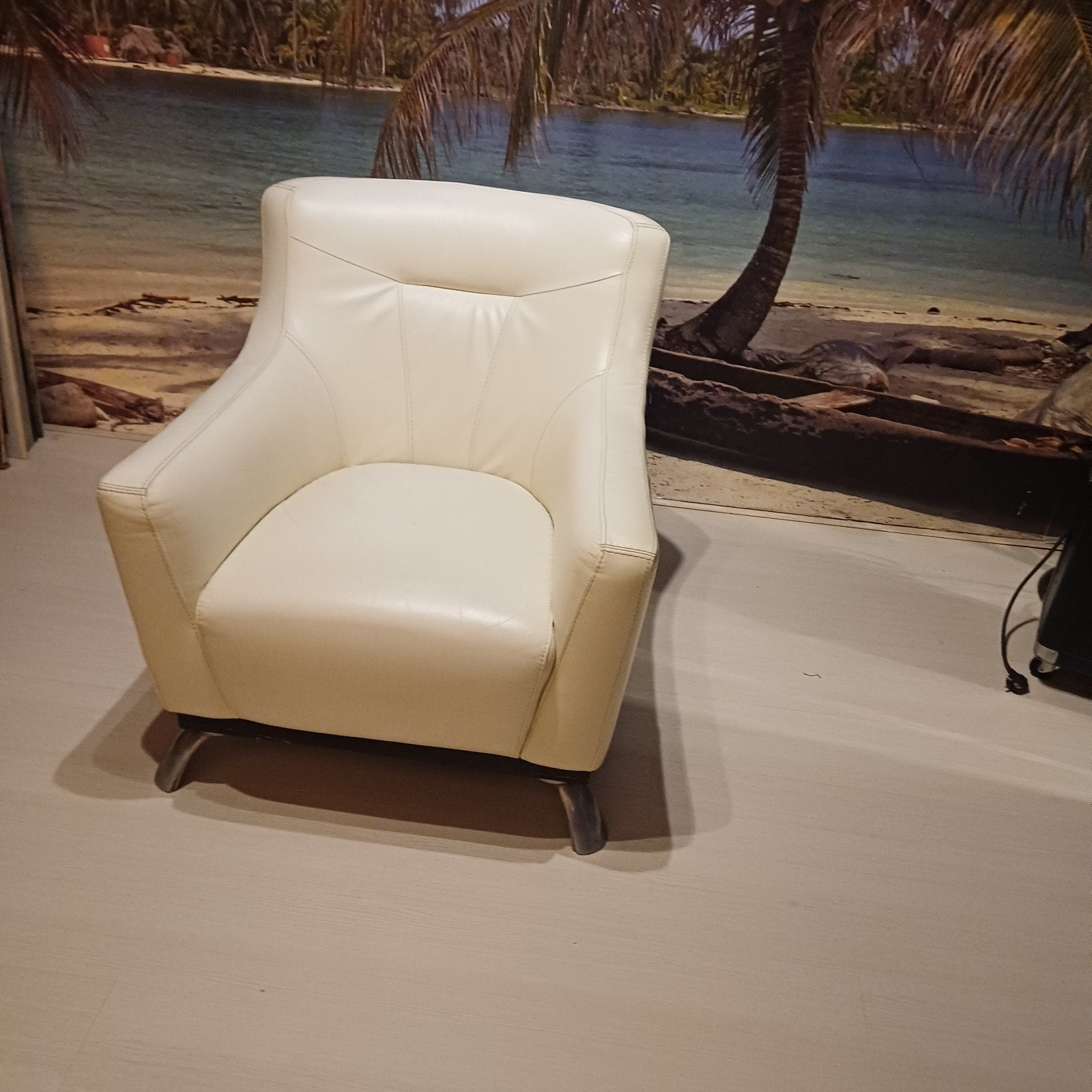 Wit leren fauteuil, Ophalen, 75 tot 100 cm, 75 tot 100 cm