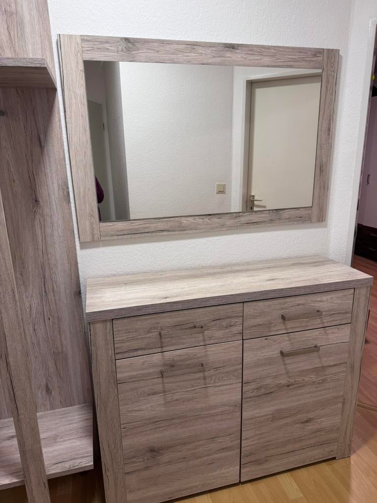 Garderobe, schoenenkast, spiegel, Ophalen