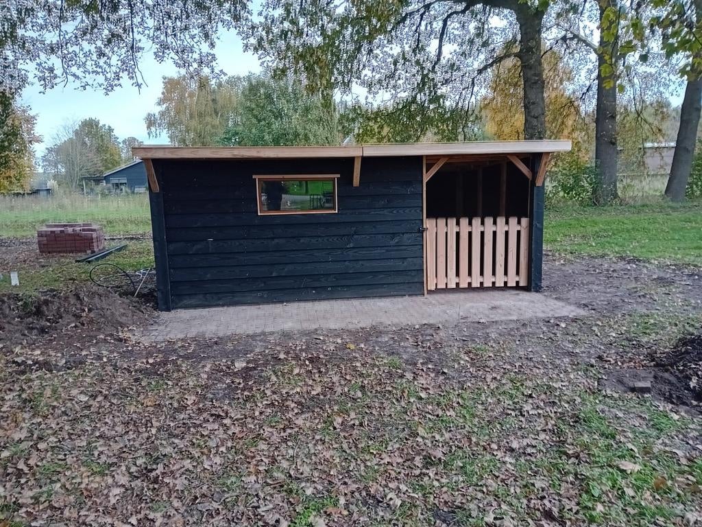 Schuilstal de luxe, XXL, Douglas. Op maat gemaakt, Dieren en Toebehoren, Stalling, 2 of 3 paarden of pony's