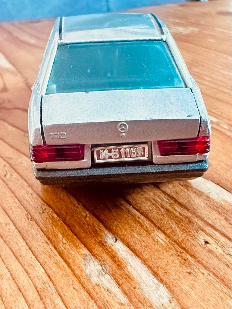 Schaalmodel Mercedes 190 - Schaal 1:43, Ophalen of Verzenden, Gebruikt, Auto, Gama