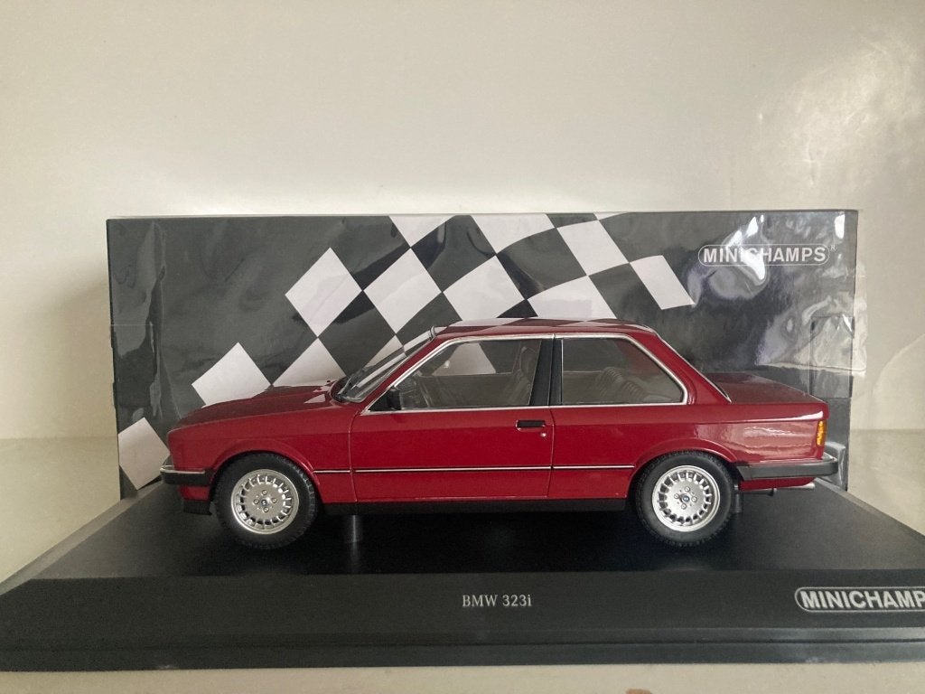 BMW 323i E30 1:18 (nieuw), Verzenden, Nieuw, Auto, MiniChamps