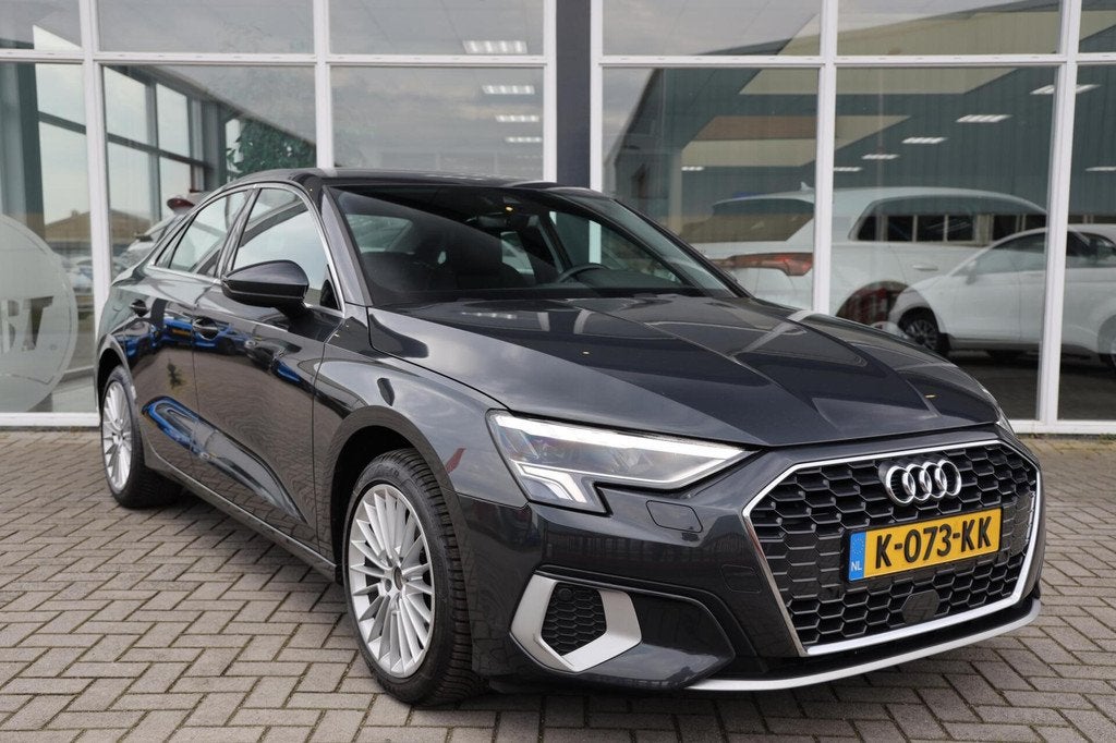 Audi A3 Limousine 30 TFSI Business edition|Automaat|Afn. Tre, Gebruikt, Origineel Nederlands, Bedrijf, 19 km/l