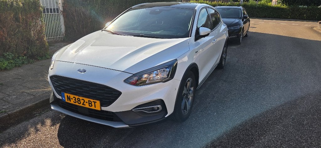 Ford Focus 1.0 Ecoboost Hybrid 125pk 2021 Wit, Auto's, Ford, Stof, Wit, Origineel Nederlands, 123 pk