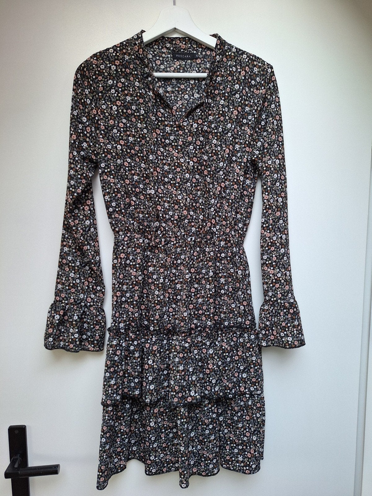 Als NIEUW zwarte bloem print jurk Pescara Terstal - S 36, Zwart, Pescara, Ophalen of Verzenden, Zo goed als nieuw