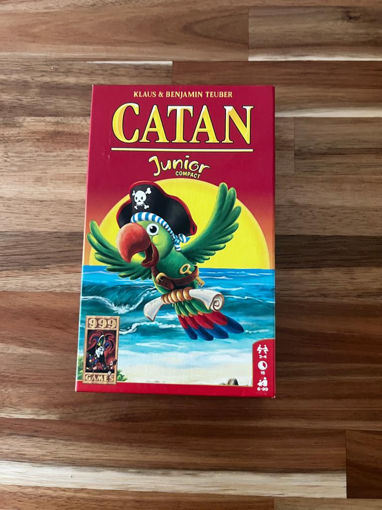 Catan Junior Compact,compleet!, Hobby en Vrije tijd, Gezelschapsspellen | Kaartspellen, Ophalen of Verzenden, Zo goed als nieuw