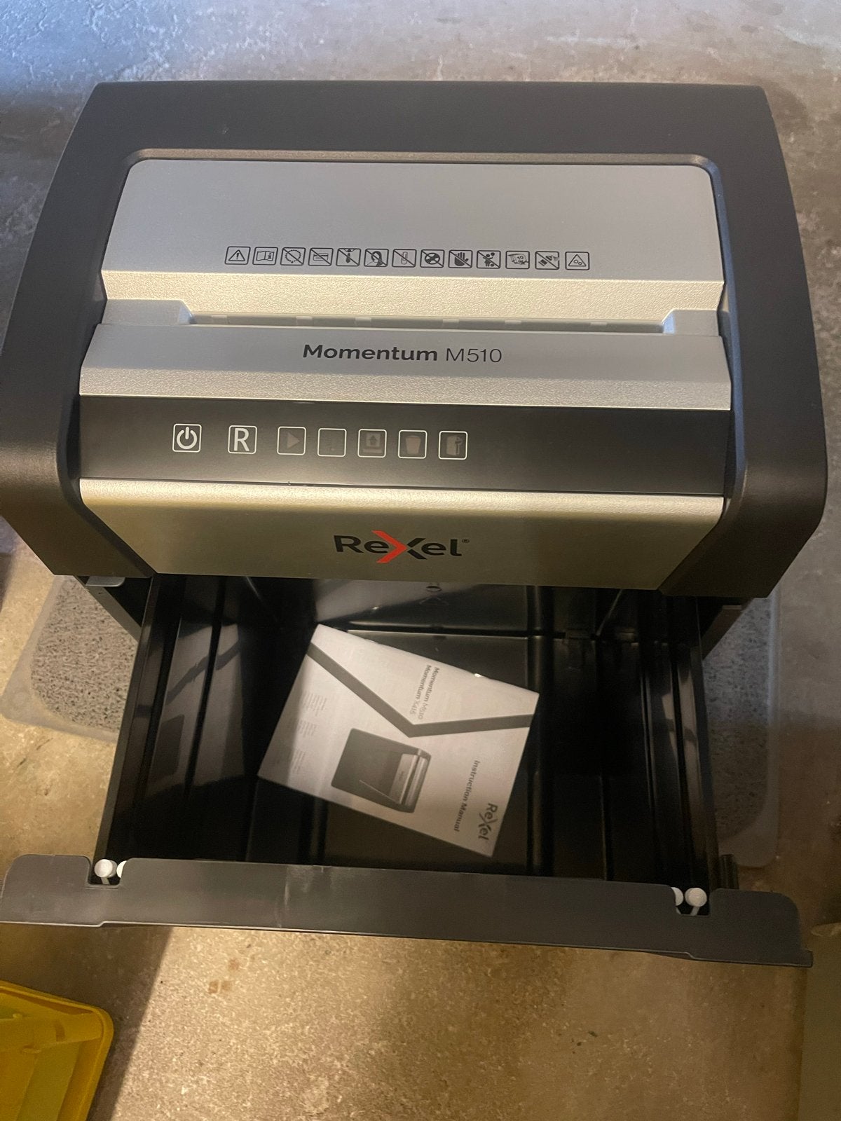Rexel Momentum M510 papierversnipperaar, Ophalen, Gebruikt