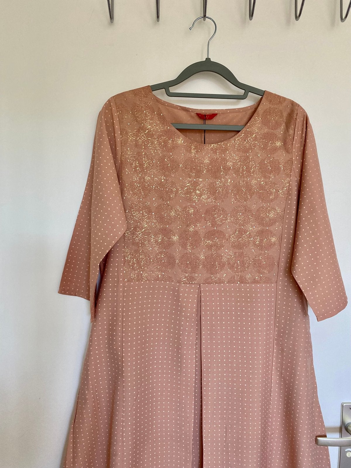 poederrose nieuwe jurk van india katoen mt M, Kleding | Dames, Jurken, Maat 38/40 (M), Overige kleuren, Nieuw, Ophalen of Verzenden