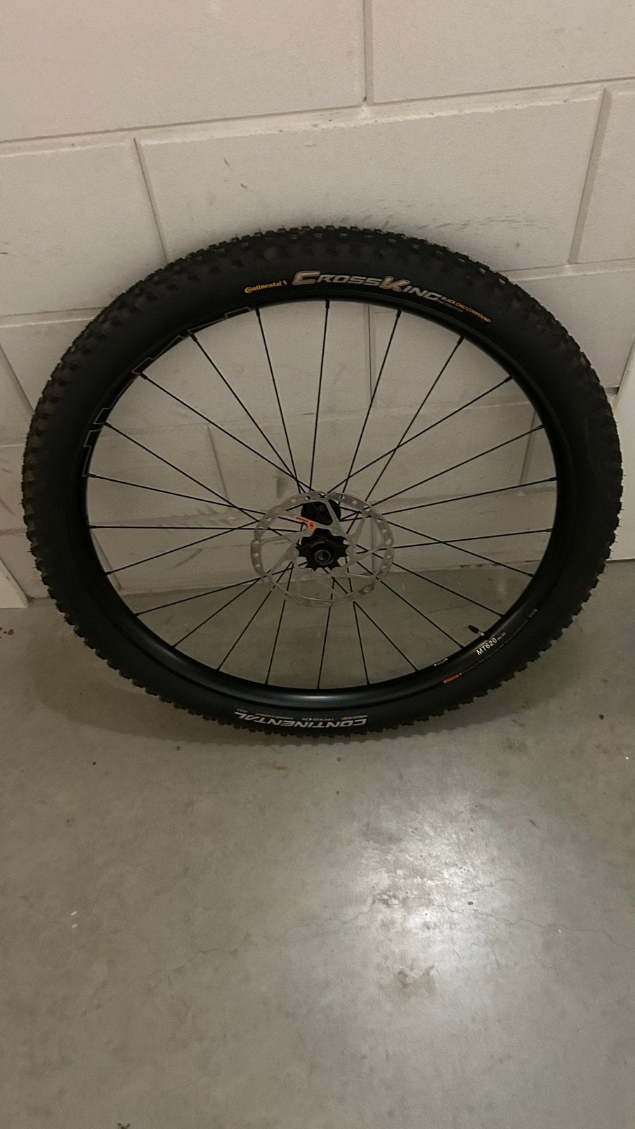 MTB Shimano MT 620 voorwiel met cross king band, Fietsen en Brommers, Fietsonderdelen, Ophalen, Zo goed als nieuw, Band