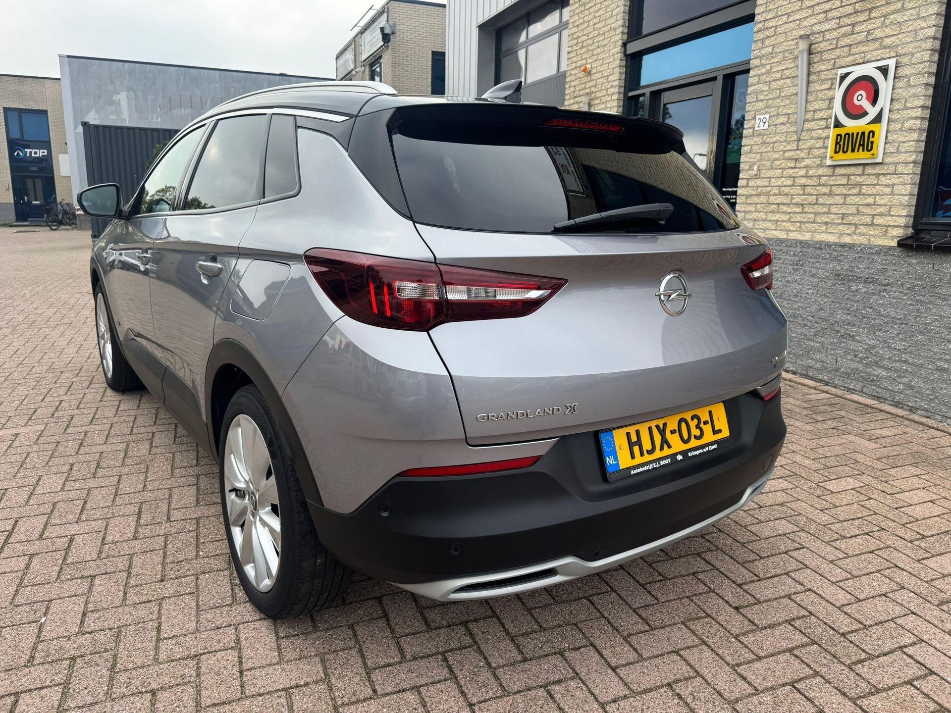 Opel GRANDLAND X 1.6 Turbo Hybrid4 Executive- vol opties, Auto's, Automaat, Dealer onderhouden, 77 km/l, 4 cilinders