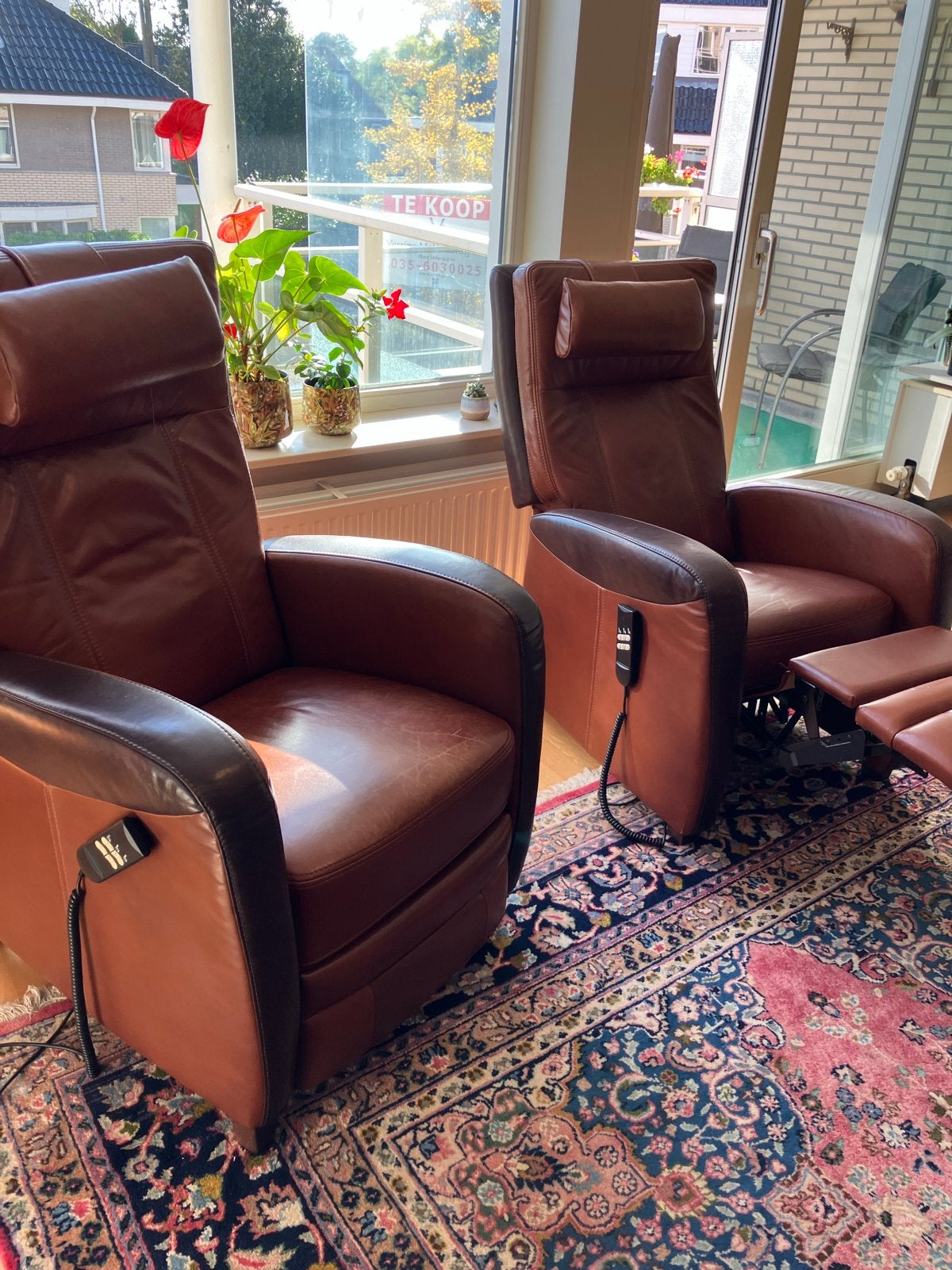Leren relaxfauteuils met elektrische verstelling (2 stuks), Ophalen, Gebruikt, Leer, 75 tot 100 cm