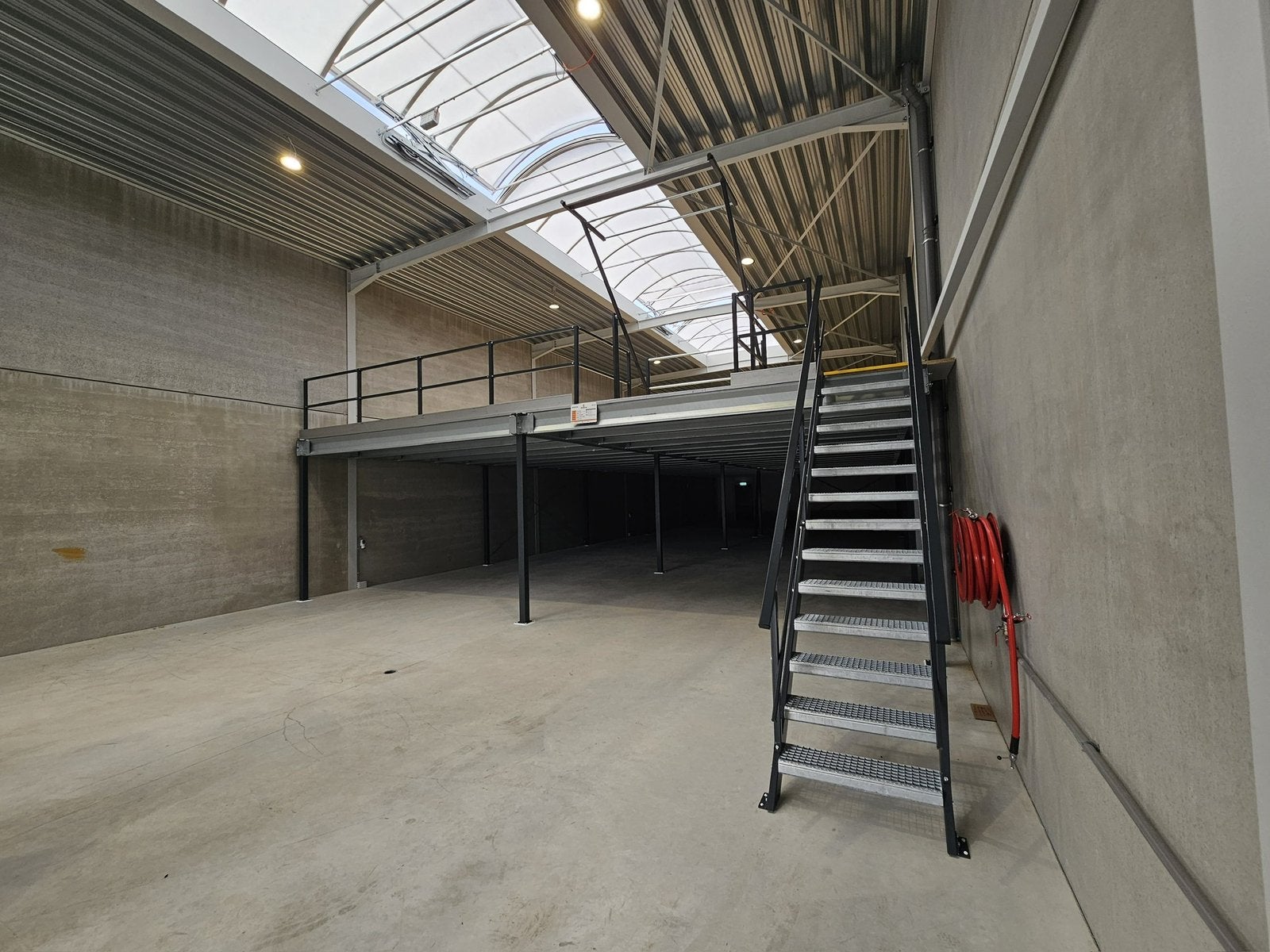 Nieuwe entresolvloeren alle maten.altijd de voordeligste., Ophalen