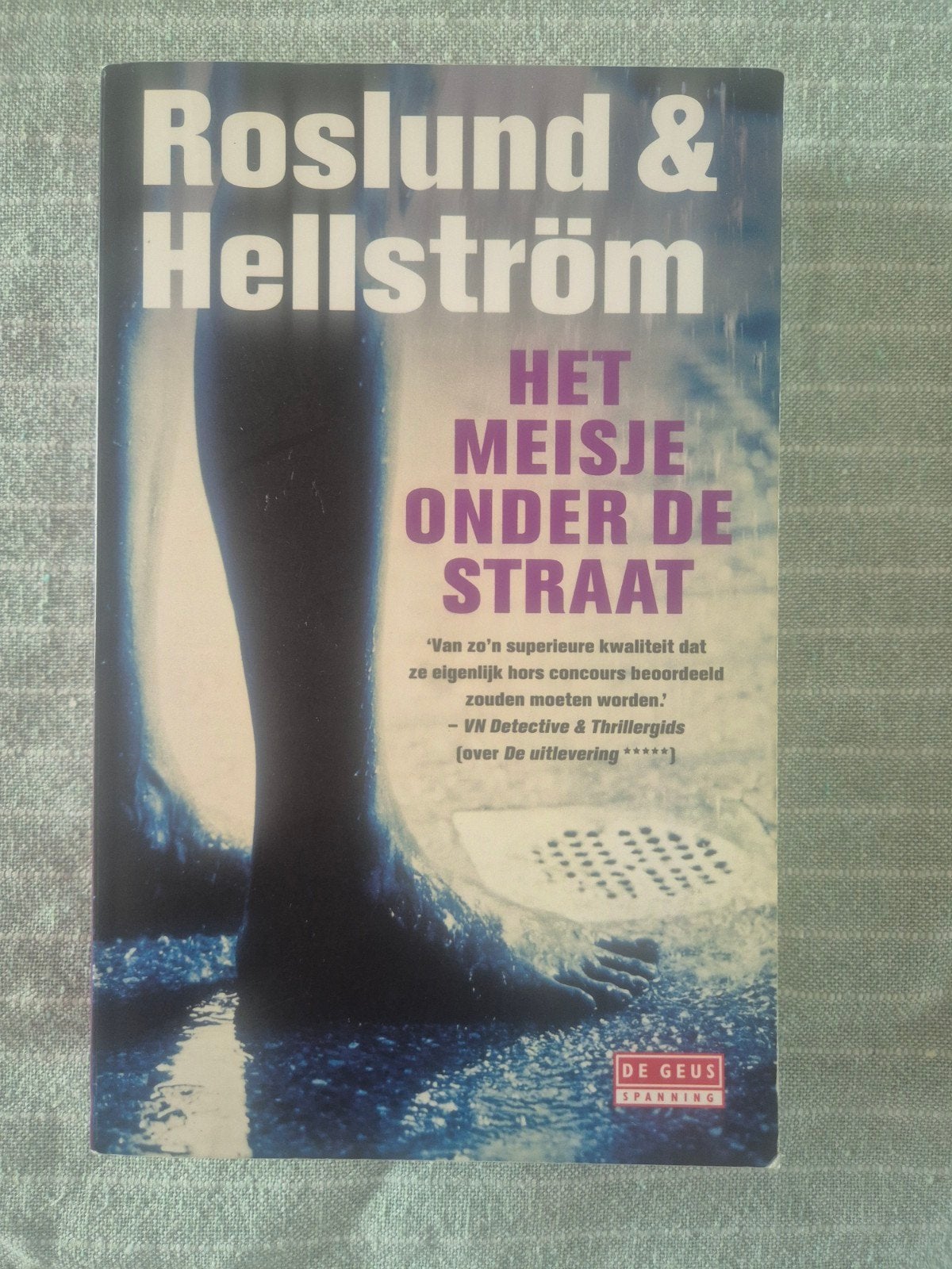 roslund & hellstrom, het meisje onder de straat, Ophalen of Verzenden, Zo goed als nieuw, Nederland