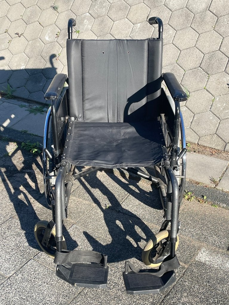Opvouwbare rolstoel zitbreedte 44 cm, Ophalen, Inklapbaar, Gebruikt, Duwrolstoel