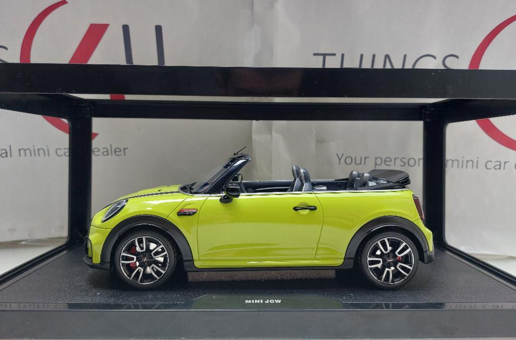 OttoMobile 1:18 Mini JCW Cabrio 2021 groen/zwart nieuw, Hobby en Vrije tijd, Modelauto's | 1:18, Ophalen of Verzenden, Nieuw, Auto