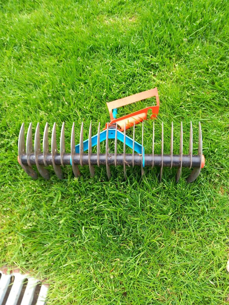 Vertikuteer hark, Tuin en Terras, Hand-tuingereedschap, Ophalen of Verzenden, Hark