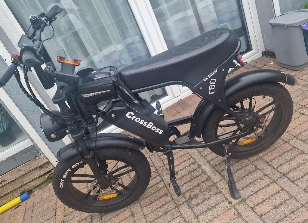 fatbike v8/c80 goede staat met gashendel en telefoonhouder, Fietsen en Brommers, La Souris, Ophalen of Verzenden, Zo goed als nieuw