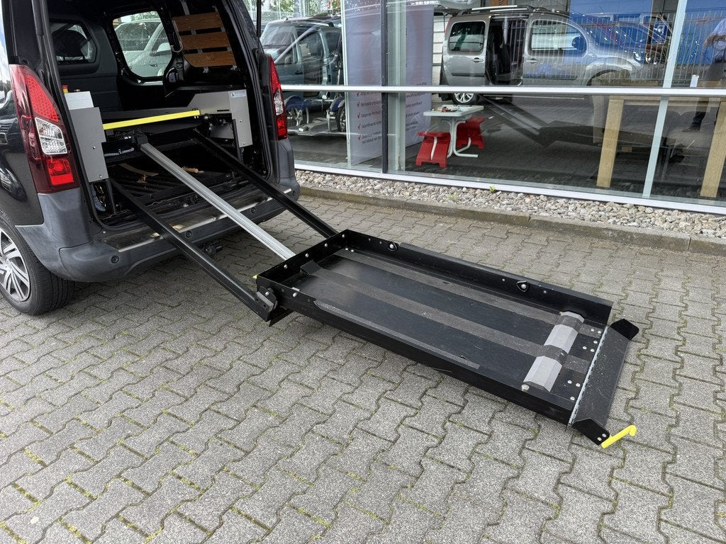 Citroën Berlingo Rolstoelauto / Scootmobielauto 1.6 BlueHDI, Auto's, Bestelauto's, Gebruikt, 4 cilinders, Citroën, Zwart