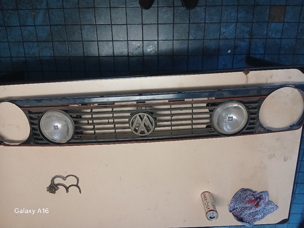 vw golf mk2 gti grille, Auto-onderdelen, Carrosserie en Plaatwerk, Ophalen, Gebruikt, Volkswagen, Bumper