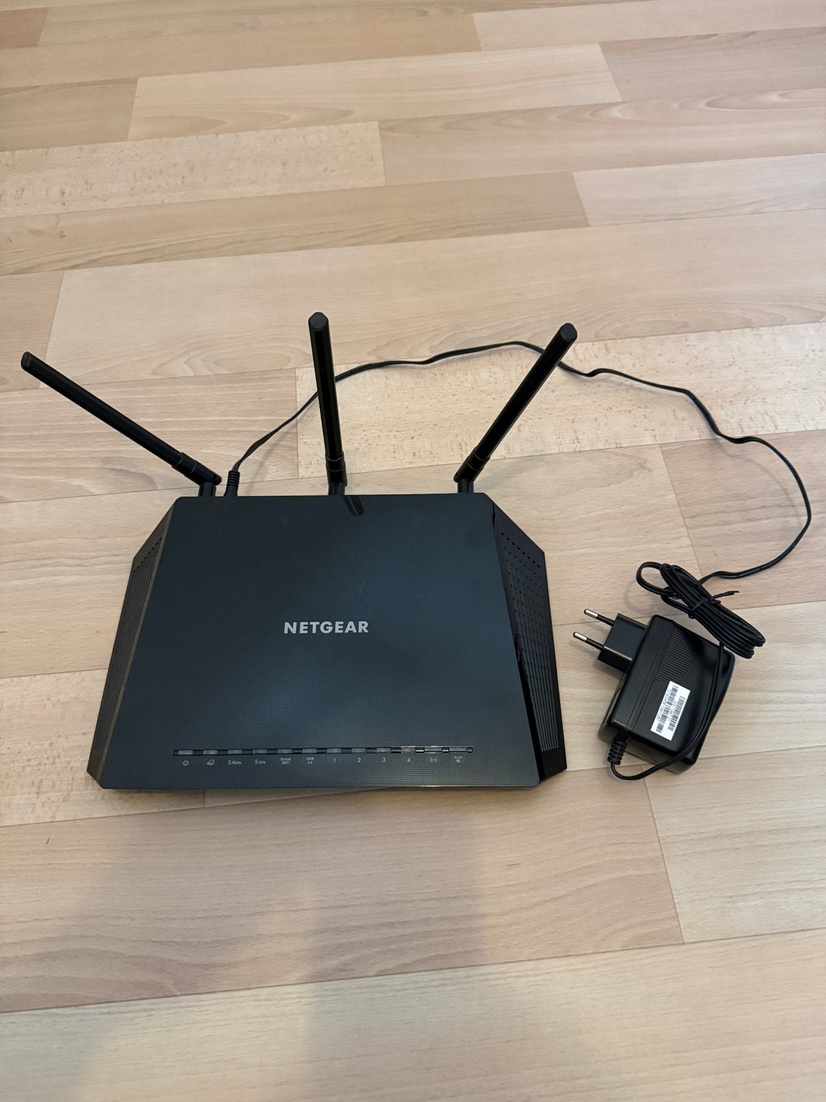NETGEAR Nighthawk AC2300 Smart WiFi Router R7000P, Ophalen of Verzenden, Zo goed als nieuw, Router