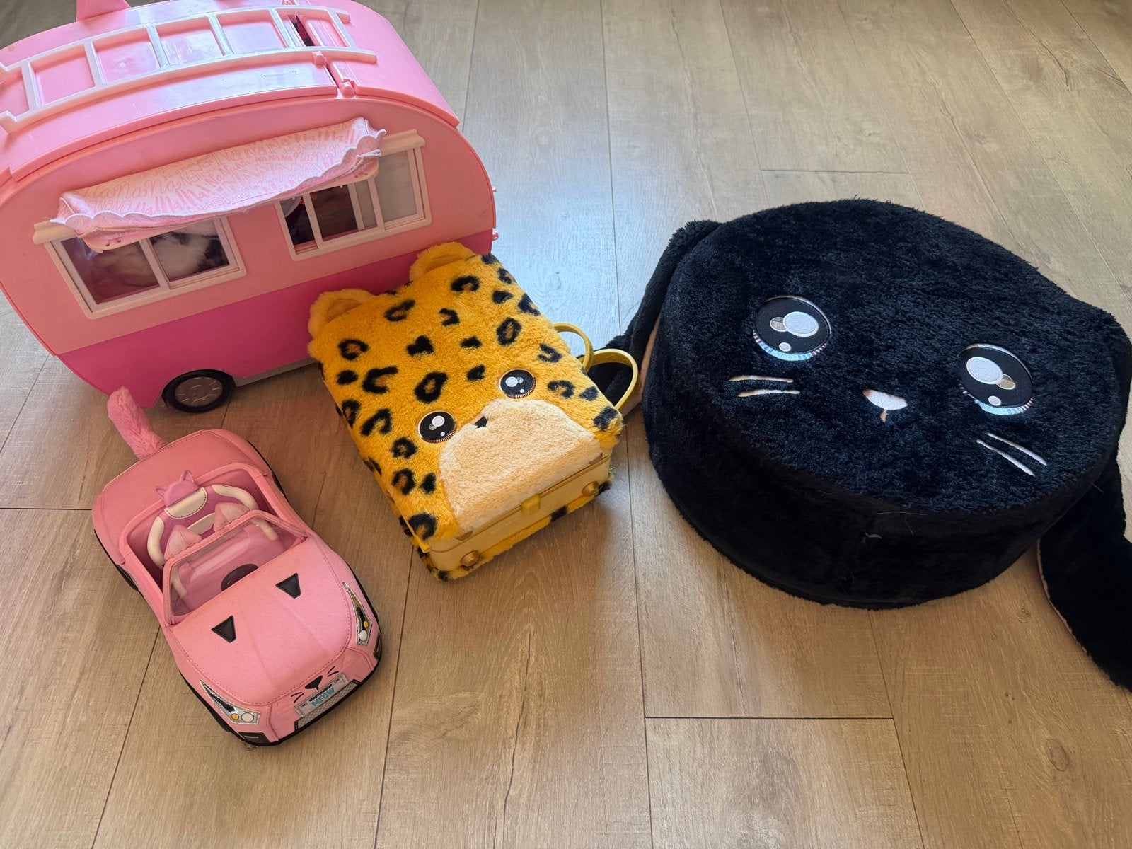 Na! Na! Na! Surprise Camper, Auto en Poppen Set, Ophalen of Verzenden, Gebruikt, Overige typen