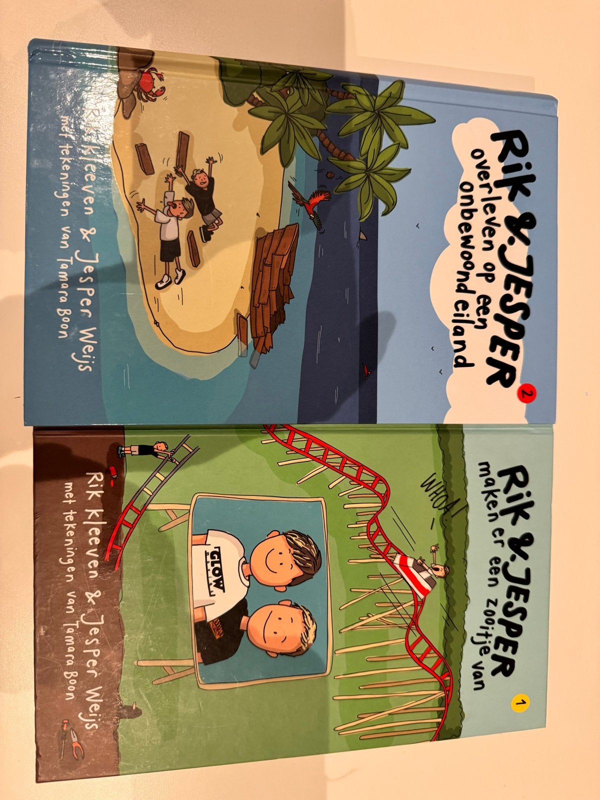 Rik & Jesper: Overleven op een onbewoond eiland & Zooitje, Ophalen of Verzenden, Zo goed als nieuw, Fictie