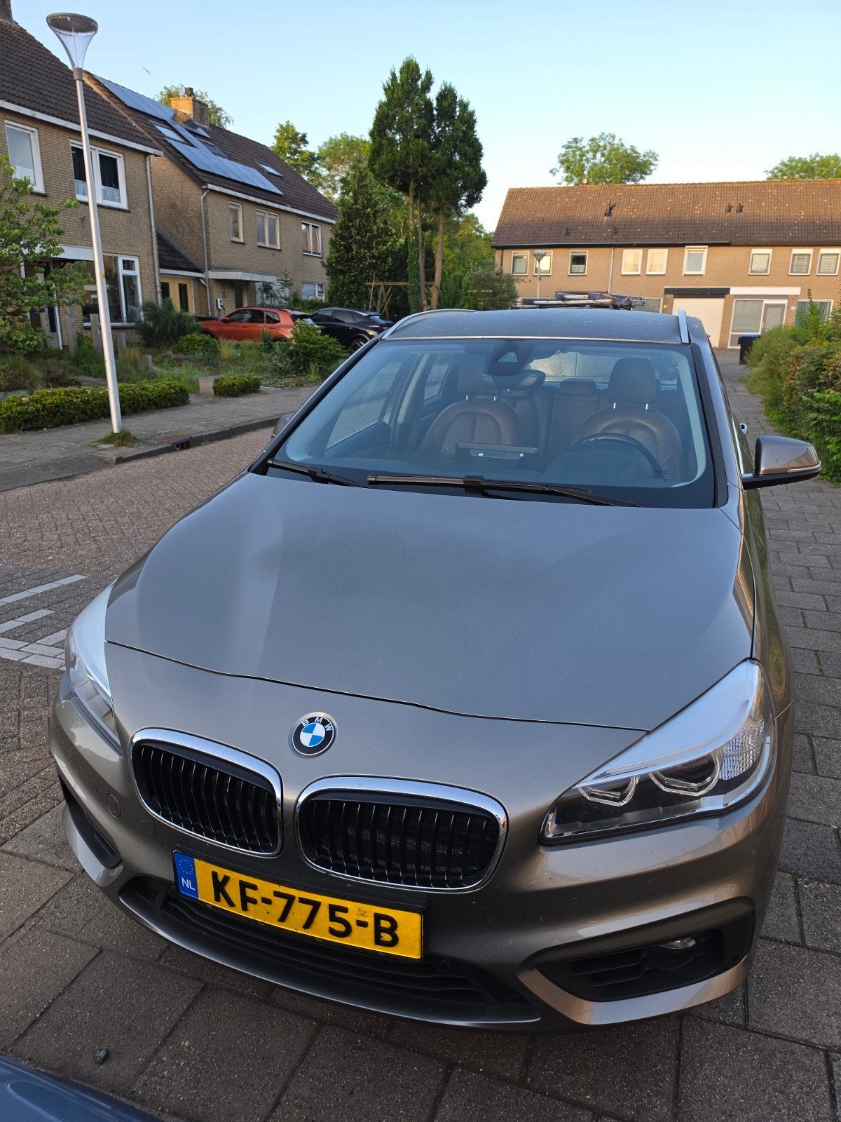 BMW 2-Serie Active Tourer 218i 136pk Aut 2016 Grijs, 1345 kg, 136 pk, Bruin, Particulier