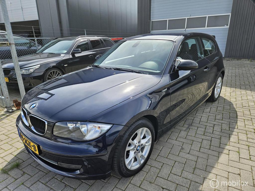 BMW 1-serie 116i Business Line AIRCO APK 04/2027, Auto's, 1-Serie, Achterwielaandrijving, 4 cilinders, 122 pk