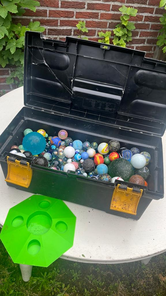 Grote box met knikkers, Kinderen en Baby's, Speelgoed | Buiten | Los speelgoed, Ophalen, Zo goed als nieuw