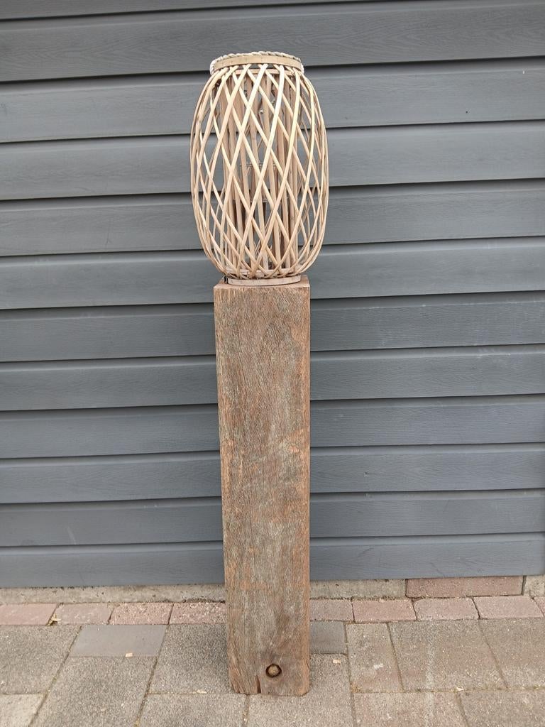 Landelijke meerpaal zuil met rotan windlicht, Ophalen, Nieuw