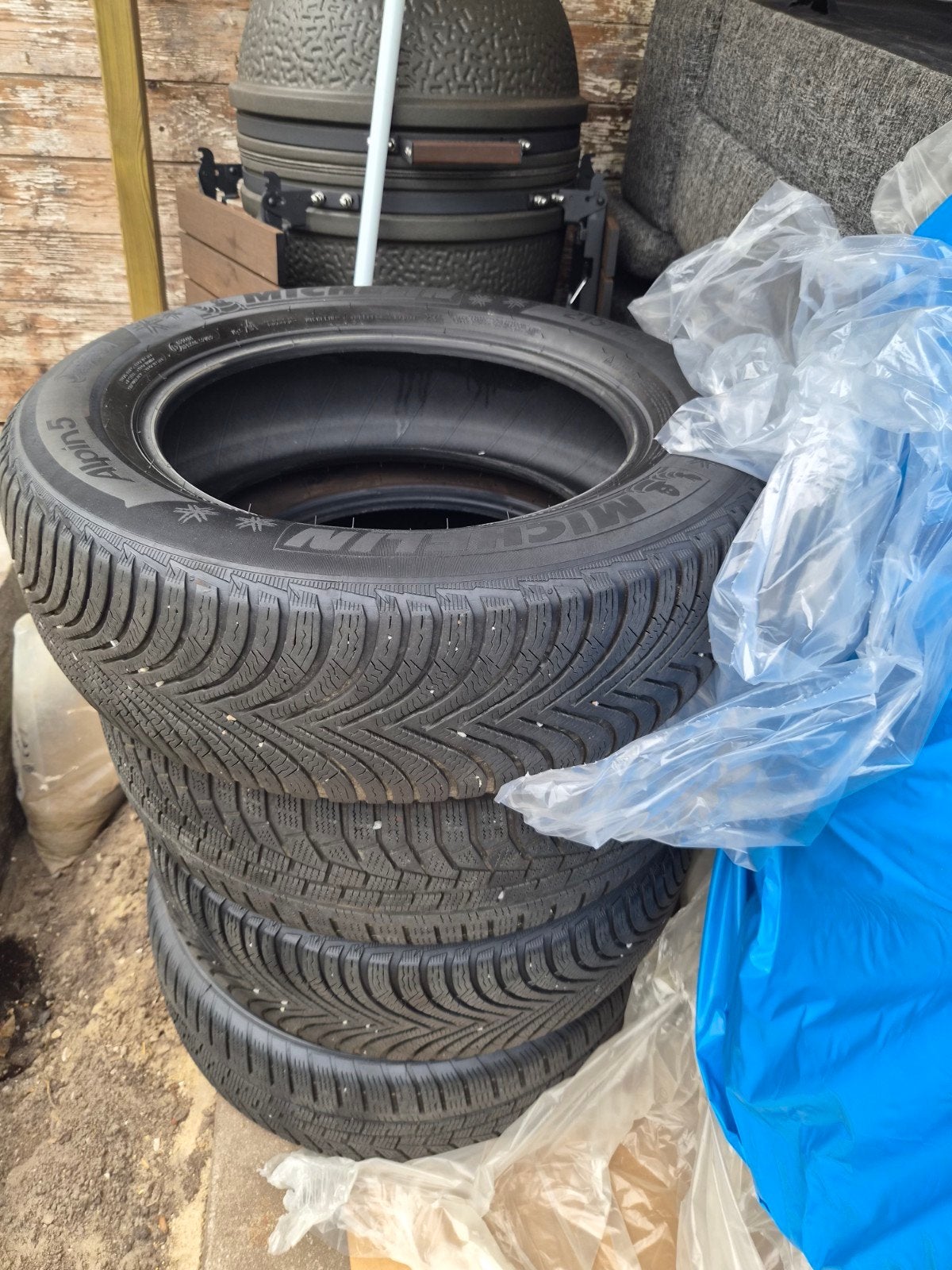 Alpin 5 & Hankook Winter i*cept evo2 215/65 R17 99H, Ophalen, Zo goed als nieuw