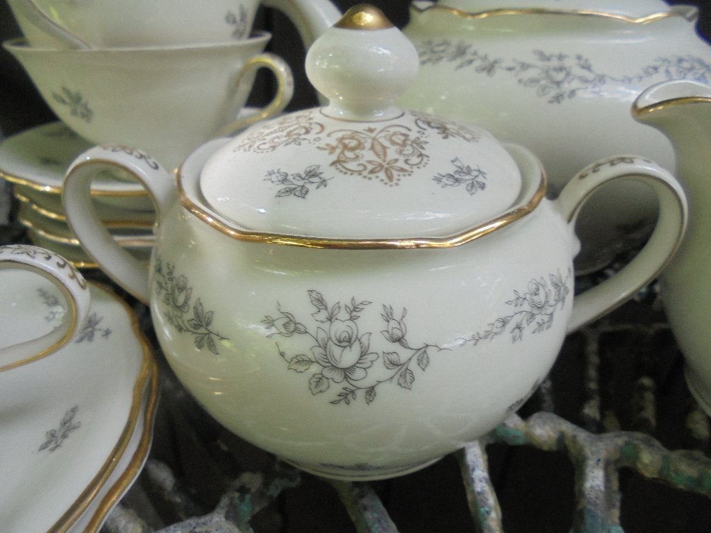 Foto 6 van Theeservies Winterling Bavaria grijze roosjes en goud deco