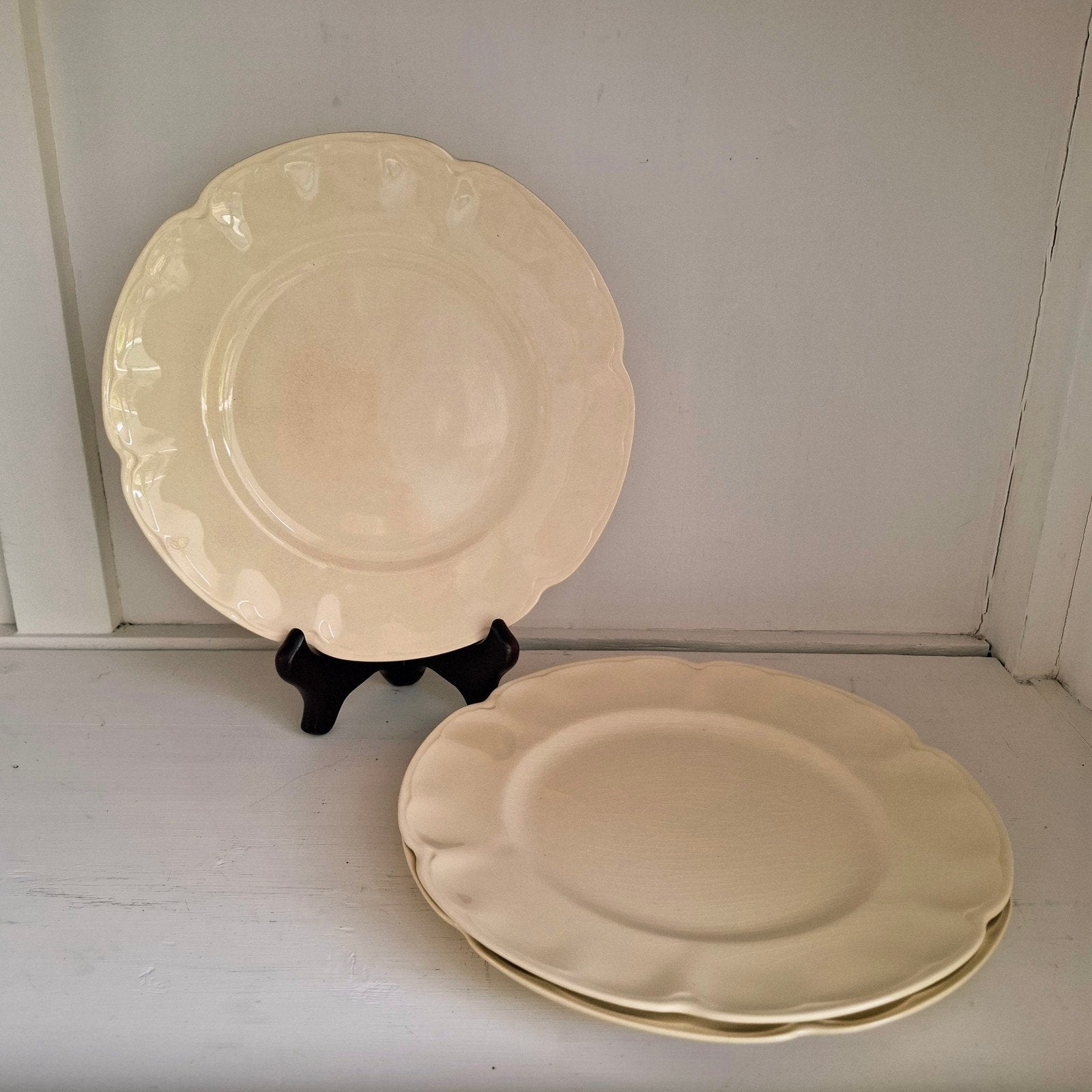Johnson Brothers 'Victorian' - 3 pastelgele borden, Antiek en Kunst, Antiek | Servies los, Ophalen of Verzenden