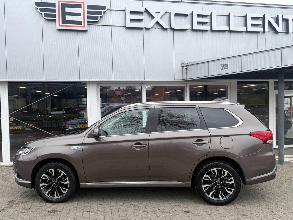 Mitsubishi Outlander 2.0 PHEV Prestige, 1998 cc, Euro 6, 4 cilinders, Bruin