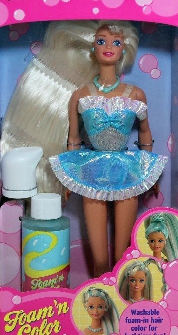 GEZOCHT : Color 'n foam barbie BLAUW jaren 90, Ophalen of Verzenden, Zo goed als nieuw, Barbie