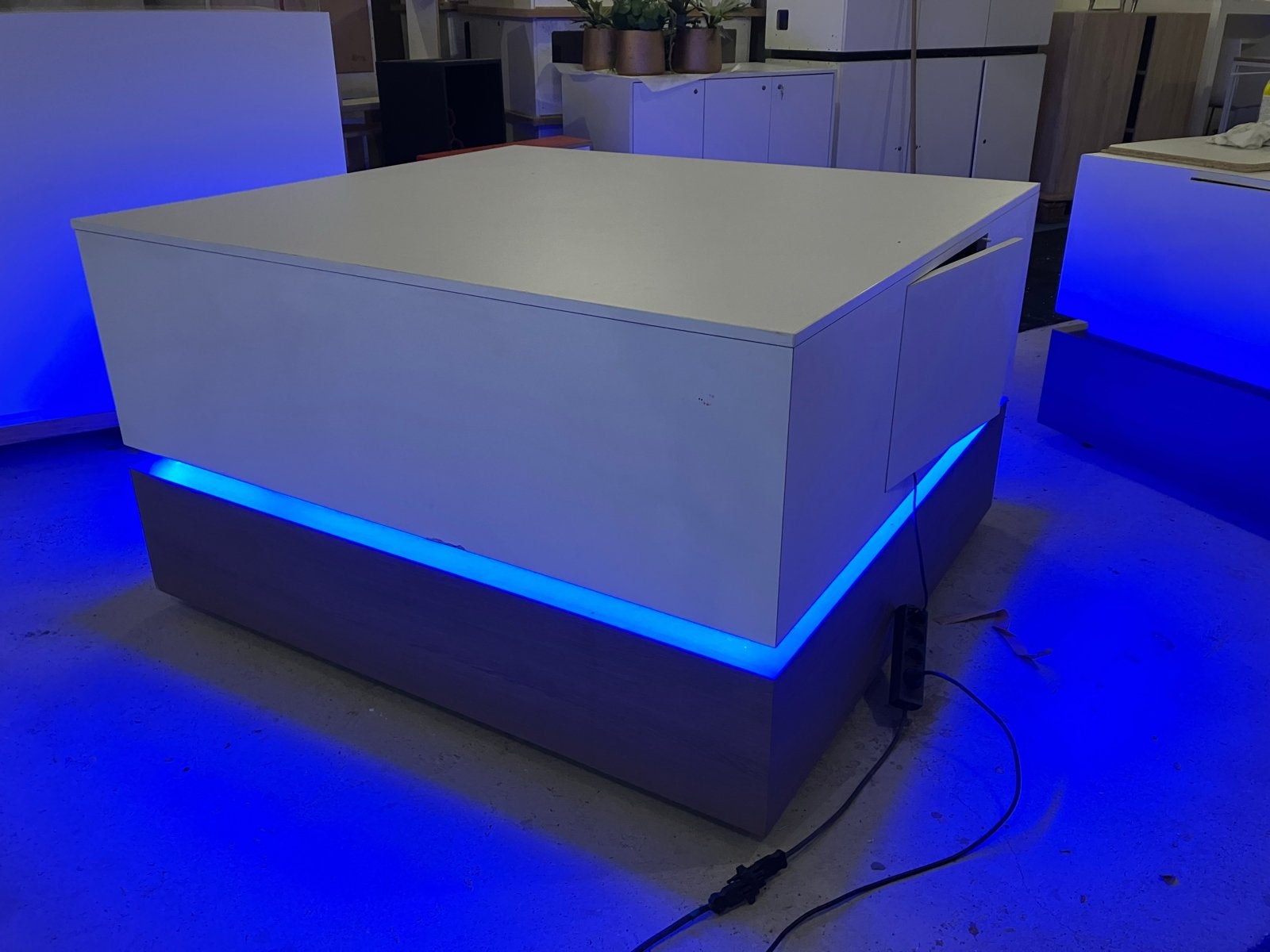 Presentatieblokken met LED-verlichting - 85 cm hoog, Ophalen, 25 tot 50 cm, 50 tot 100 cm, Minder dan 100 cm