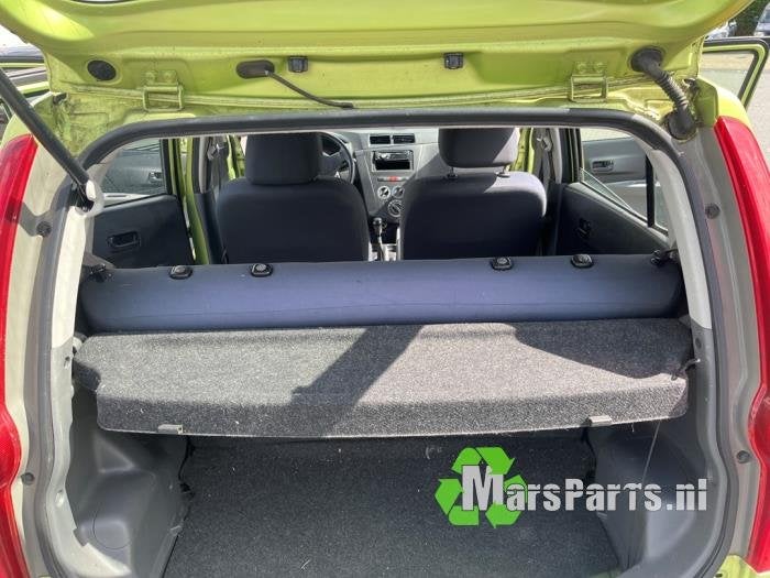 Hoedenplank van een Daihatsu Cuore