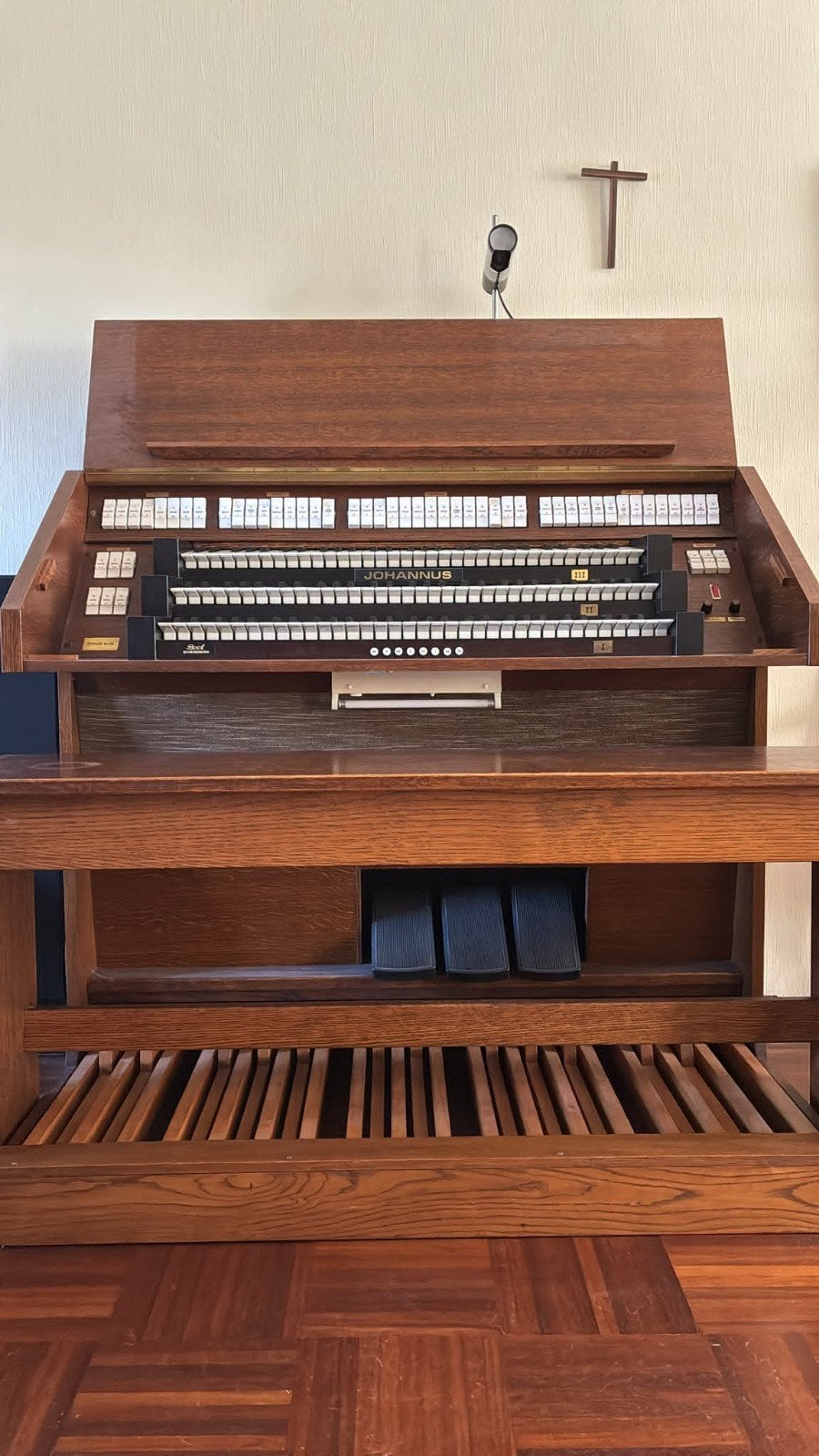 Johannus Opus 240 Orgel - 3 klavieren, 45 stemmen, Ophalen