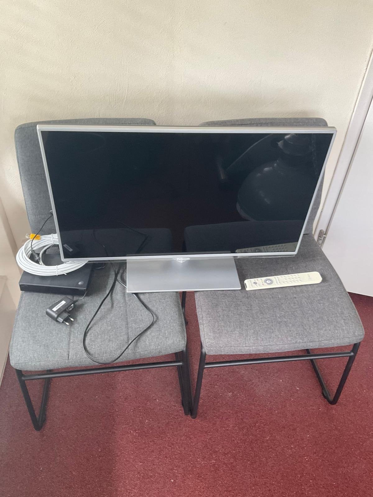 Panasonic LCD TV 32 inch, Ophalen, Panasonic, 50 Hz, 80 tot 100 cm