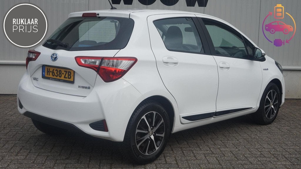 Toyota Yaris 1.5 Hybrid Design Sport, Auto's, 12 maanden, Gebruikt, Euro 6, 4 cilinders