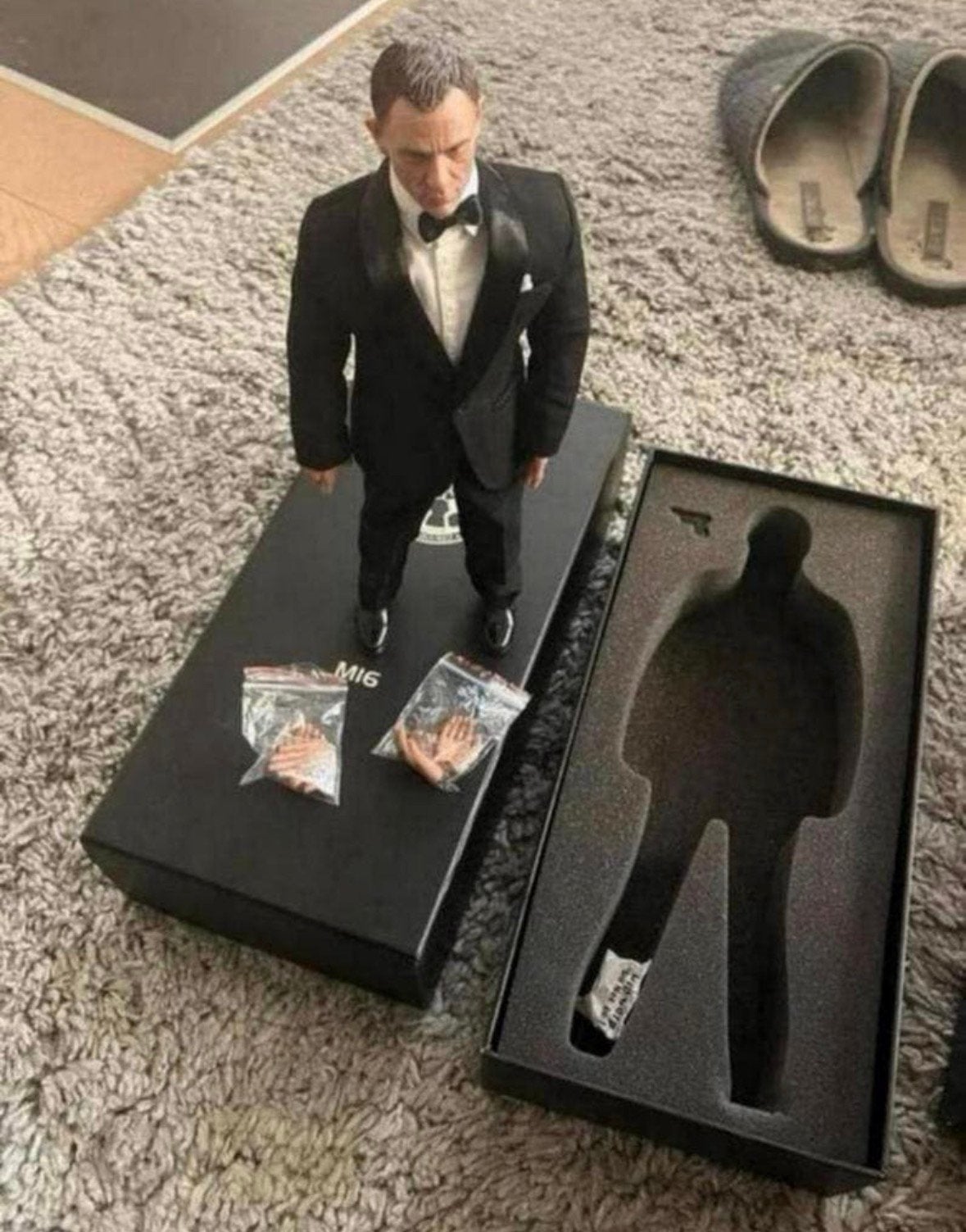 1/6 figuur James Bond - Daniel Craig - DID Corporation, Verzamelen, Ophalen of Verzenden, Zo goed als nieuw, Actiefiguur of Pop