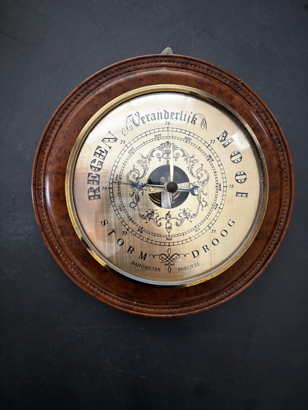Vintage Barometer - Weerstation - Leer en Messing, Audio, Tv en Foto, Weerstations en Barometers, Ophalen of Verzenden, Gebruikt