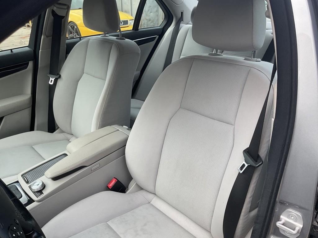 Interieur Mercedes-Benz C (W204) (2007-01/..) A2049103936, Gebruikt, Mercedes-Benz AG, Mercedes-Benz, Mercedesstraße 120, Stuttgart 70372, , Duitsland