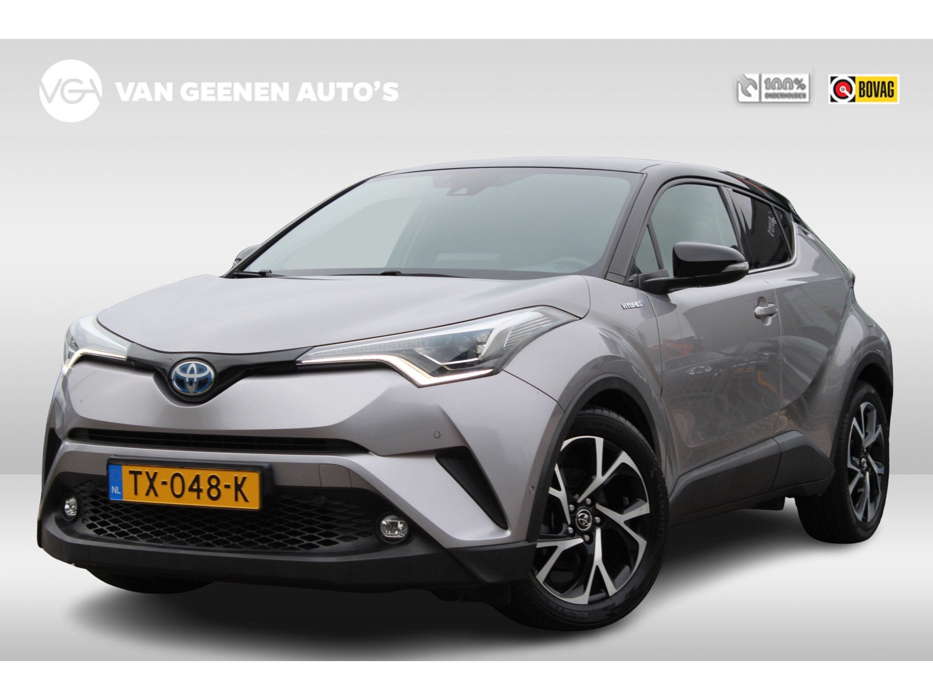 Toyota C-HR 1.8 Hybrid Bi-Tone Plus | Dealer onderhouden, Euro 6, 4 cilinders, 26 km/l, Hybride Elektrisch/Benzine