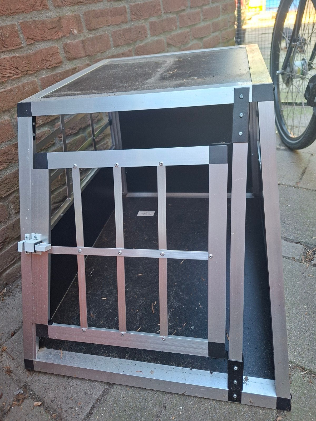 kennel voor in de auto, Dieren en Toebehoren, Ophalen, Zo goed als nieuw, Hondenkennel, Minder dan 65 cm