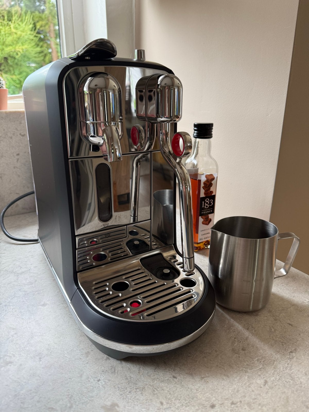 Nespresso Sage Creatista Plus met melkopschuimer, Witgoed en Apparatuur, Koffiezetapparaten, Ophalen, 10 kopjes of meer, Koffiemachine