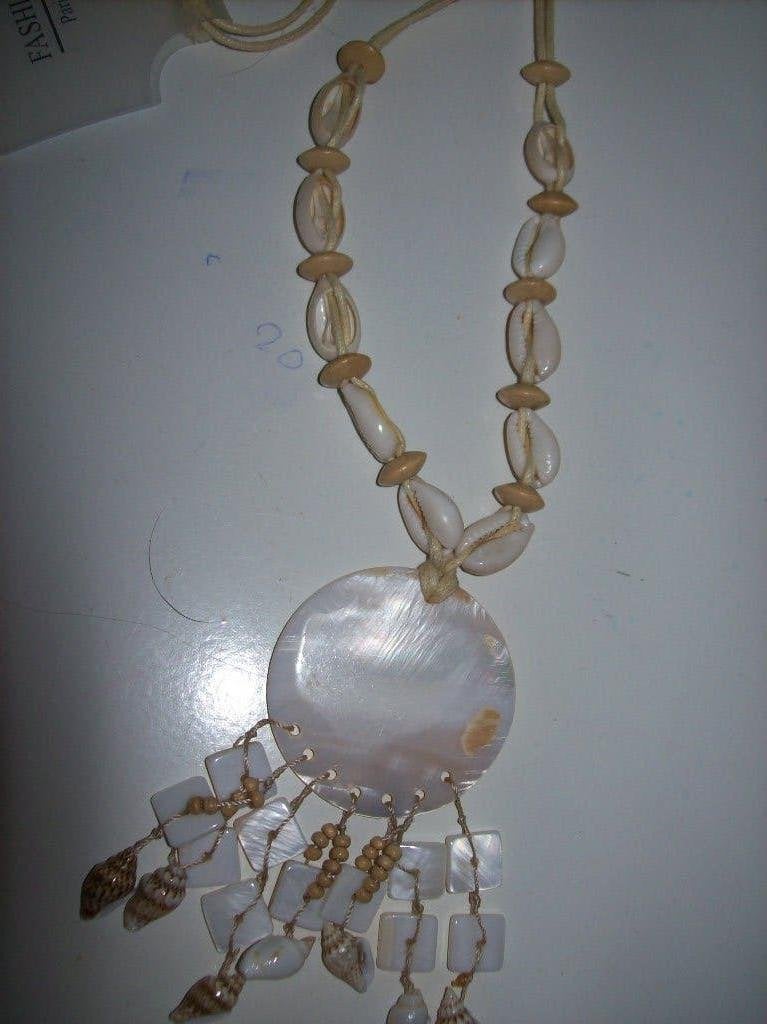 Ketting Wit Beige Kraal Steen Schelp Fraai model, Overige kleuren, Nieuw, Ophalen of Verzenden, Steen of Mineraal