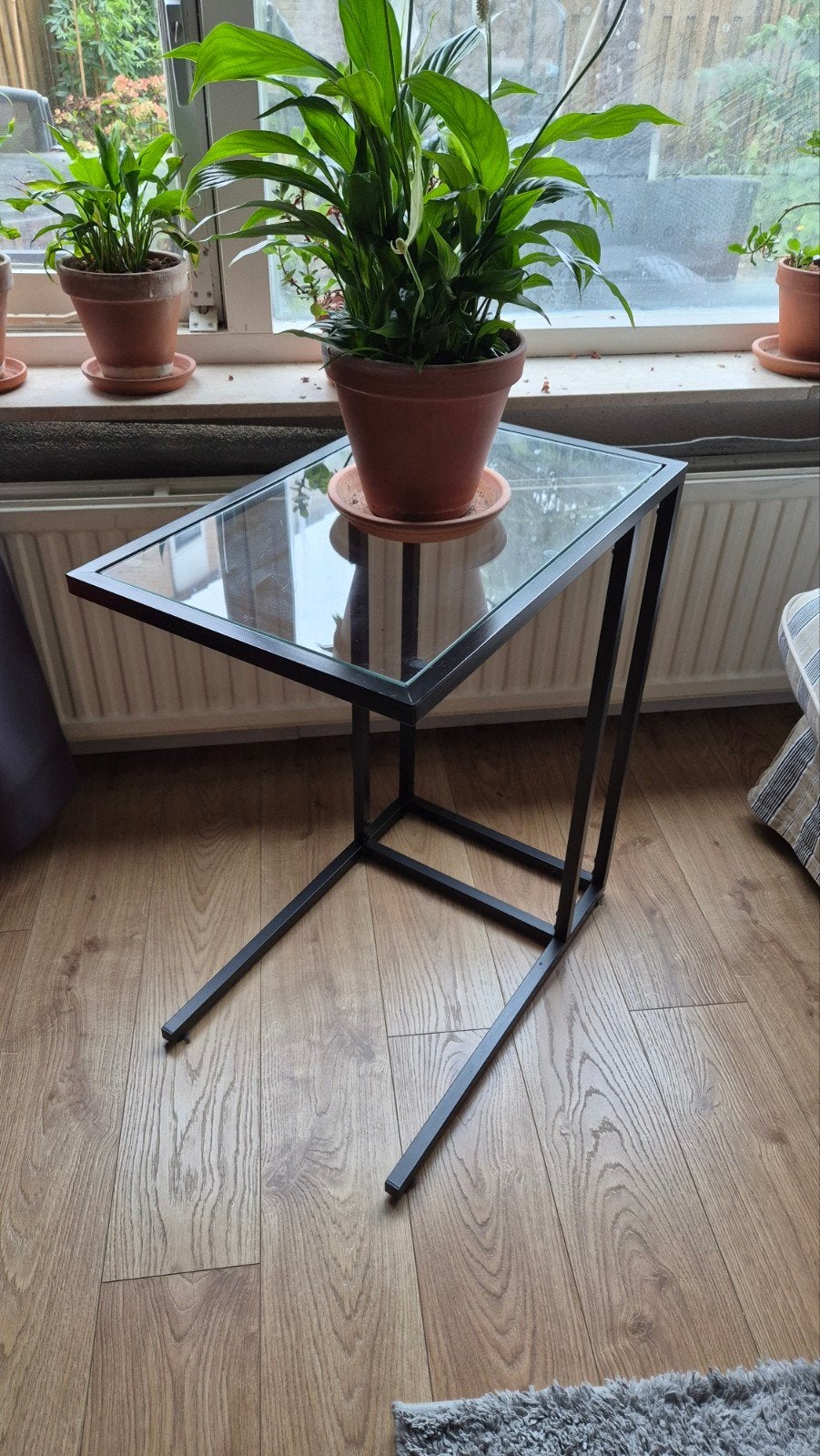 IKEA VITTSJÖ bijzettafel, 55 tot 75 cm, Modern, Rechthoekig, Ophalen