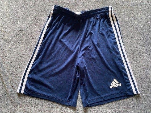 Adidas blauw voetbal/sportbroekje, maat 164, Kinderen en Baby's, Adidas, Sport- of Zwemkleding, Ophalen of Verzenden, Zo goed als nieuw