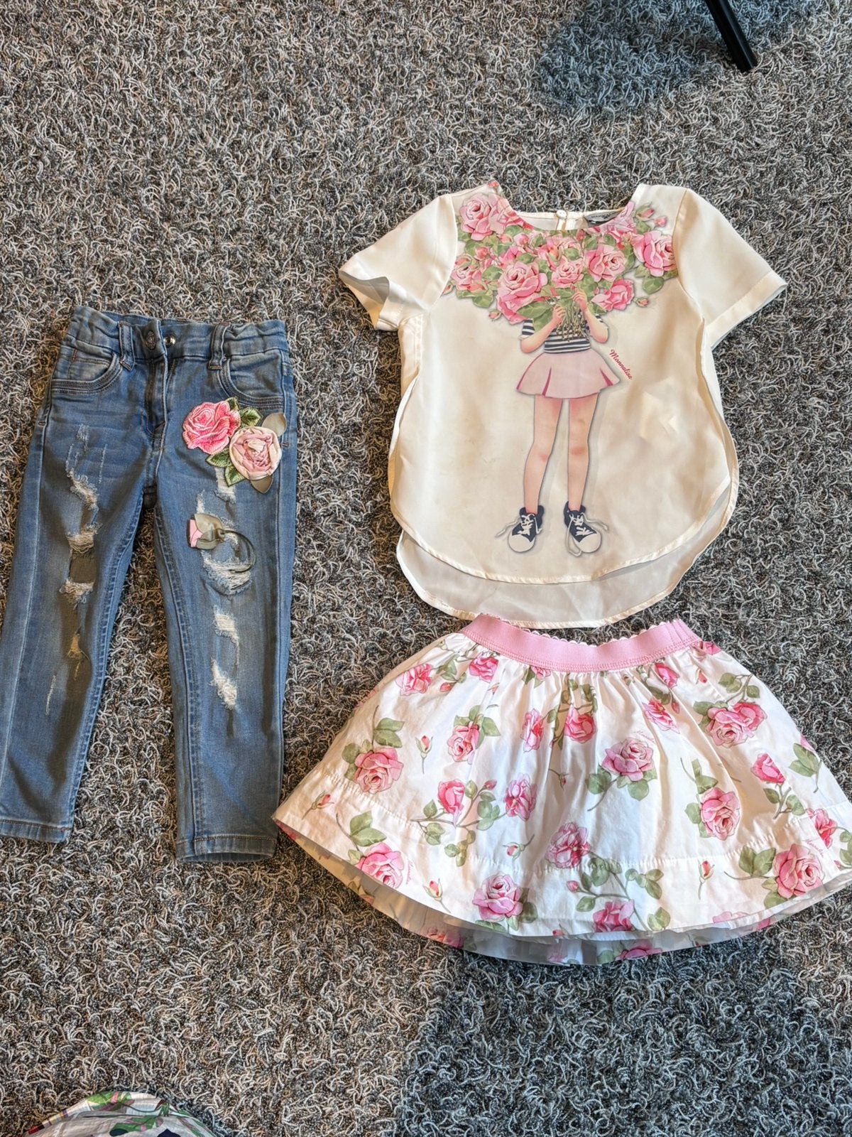 Monnalisa broekje met bijpassend shirt en rokje 2 jaar, Kinderen en Baby's, Kinderkleding | Maat 92, Ophalen of Verzenden, Zo goed als nieuw