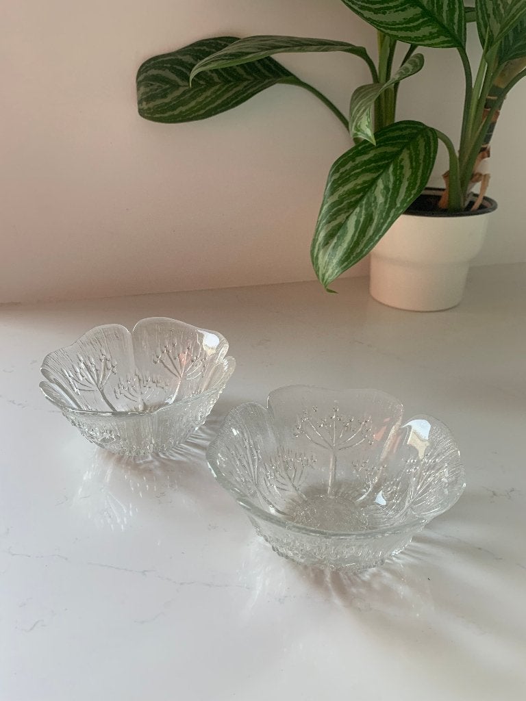 2x vintage schaaltje bloemmotief Fins design P. Kallioinen, Overige merken, Ophalen of Verzenden, Overige stijlen, Glas